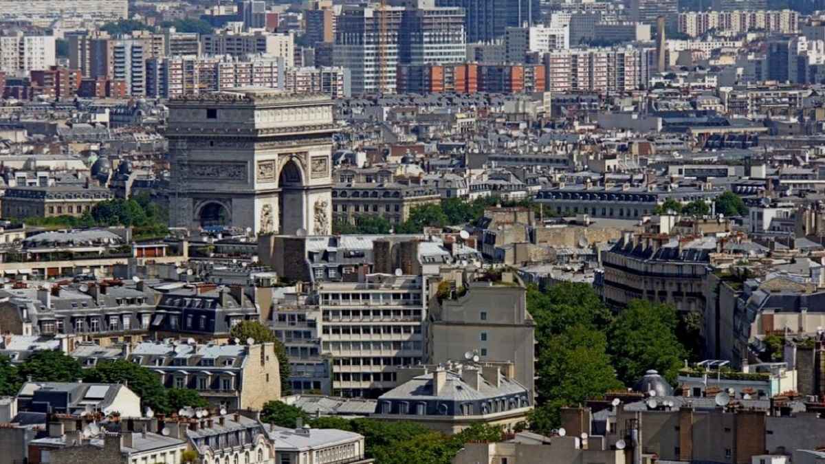 Arc de Triomphe - Paris intra muros