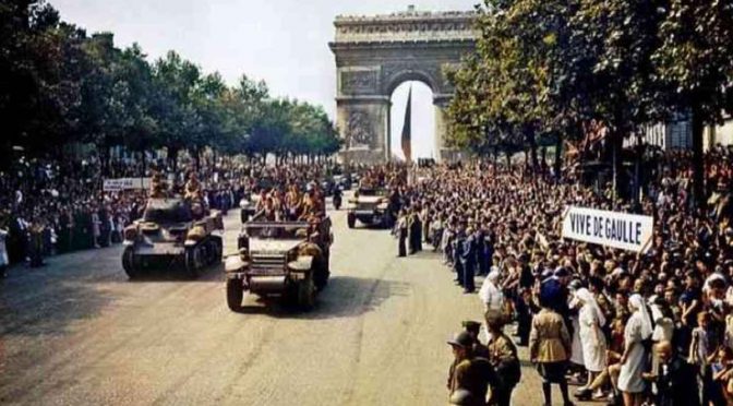 8 mai 1945 la France libérée de l'invasion allemande. Le 8 mai jour de commémoration - dates repères dans l'année